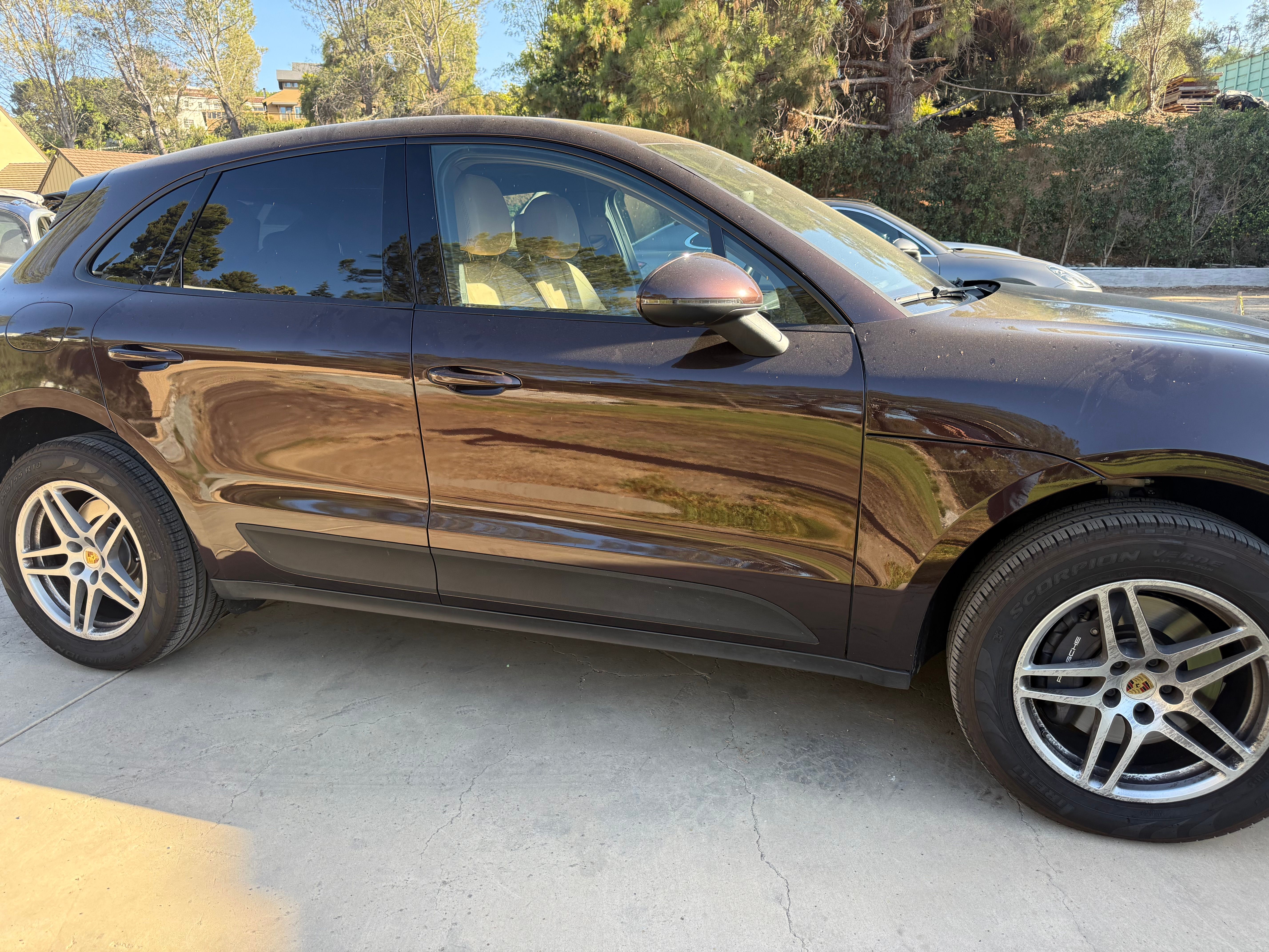 Used 2021 Porsche Macan AWD/4WD image 4