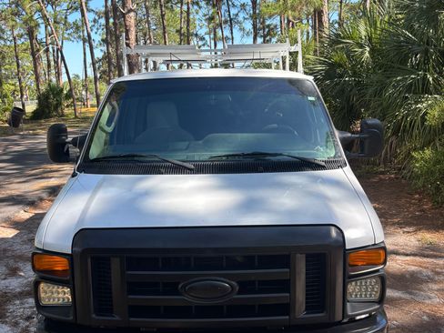 Used 2014 Ford E-250 and Econoline 250 Extended RWD image 10
