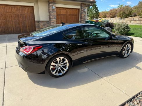 Used 2013 Hyundai Genesis 3.8 image 8