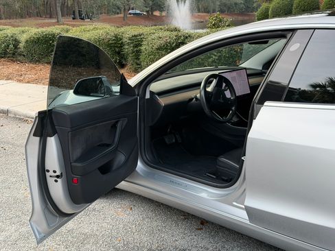 Used 2018 Tesla Model 3 Long Range image 30