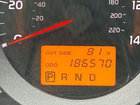 Used 2007 Toyota RAV4 2WD w/ 3rd Row image 16