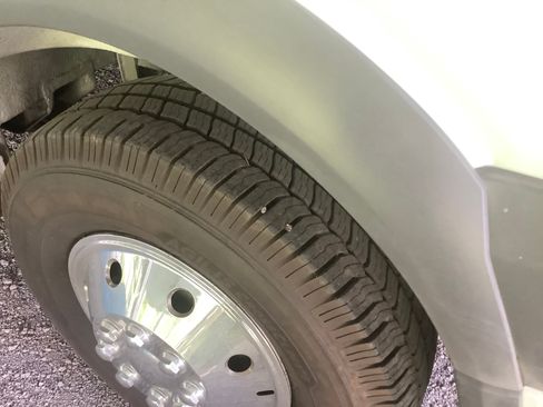 Used 2016 Mercedes-Benz Sprinter 2500 image 4