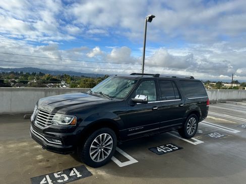 Used 2015 Lincoln Navigator L 2WD image 2