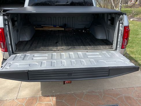 Used 2016 Ford F150 Lariat image 5