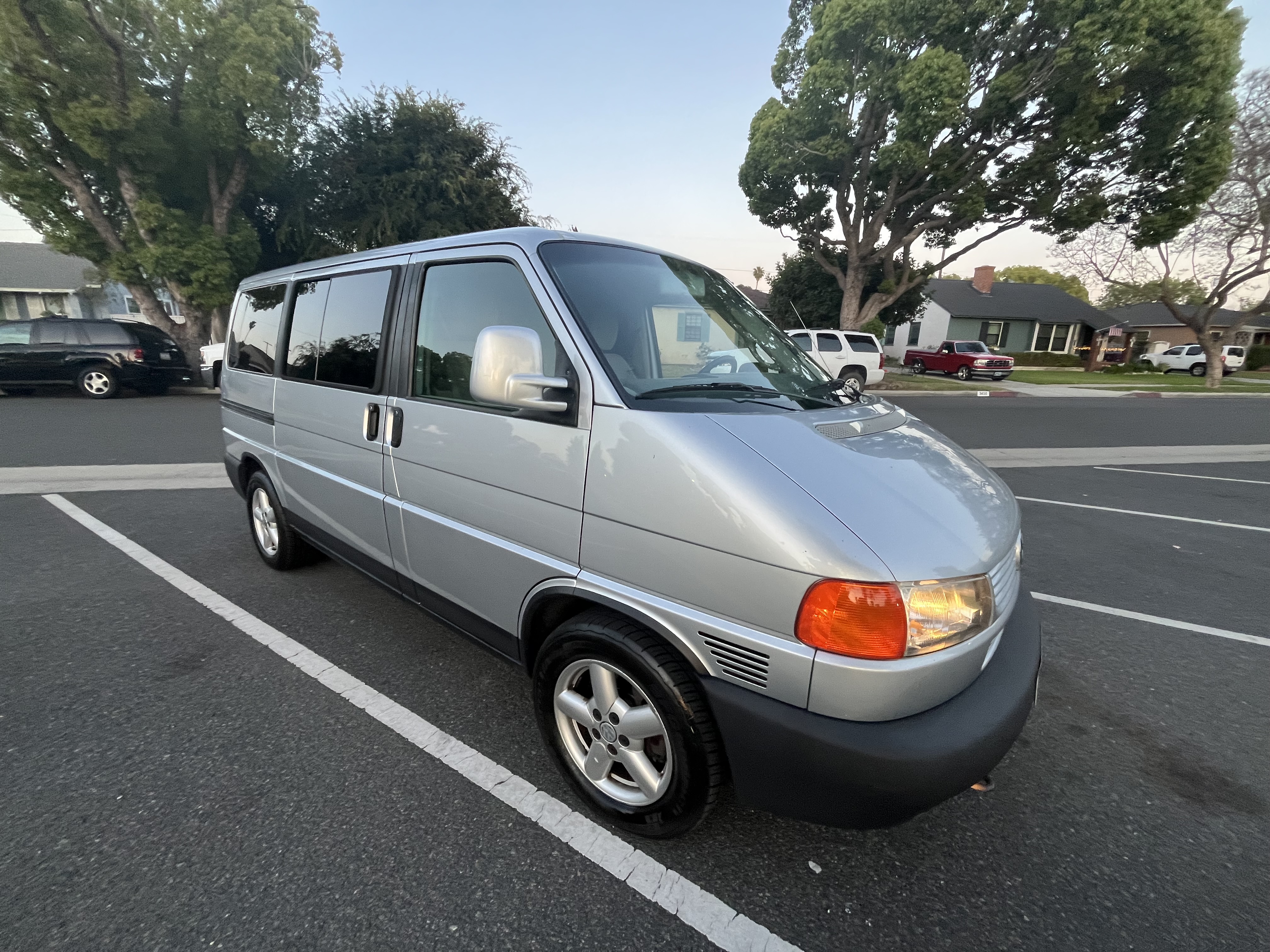 Used 2002 Volkswagen Eurovan GLS FWD image 9