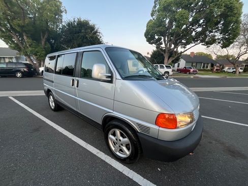 Used 2002 Volkswagen Eurovan GLS FWD image 9