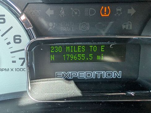 Used 2009 Ford Expedition Limited RWD image 8