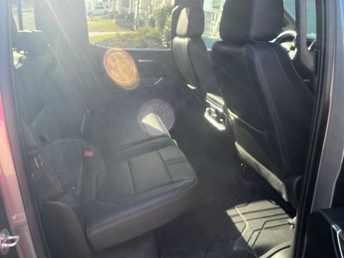 Used 2021 Chevrolet Silverado 1500 High Country w/ Technology Package image 5