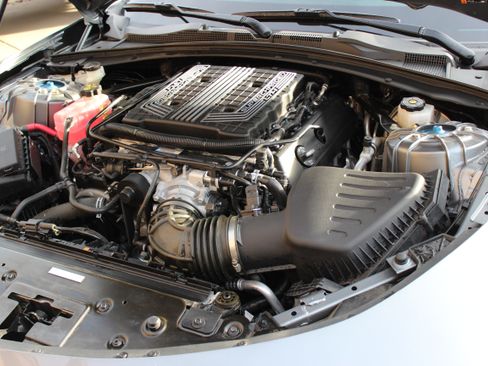 Used 2020 Chevrolet Camaro ZL1 image 31