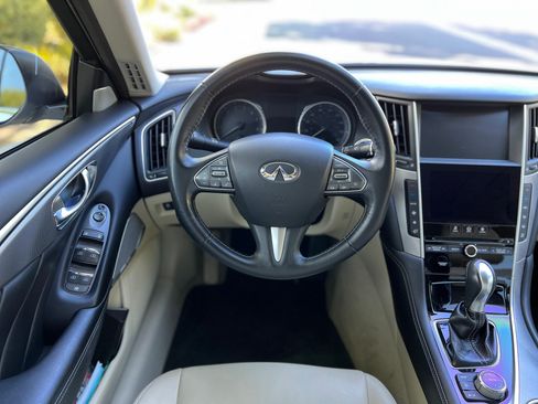 Used 2017 INFINITI Q50 3.0t Premium RWD image 10