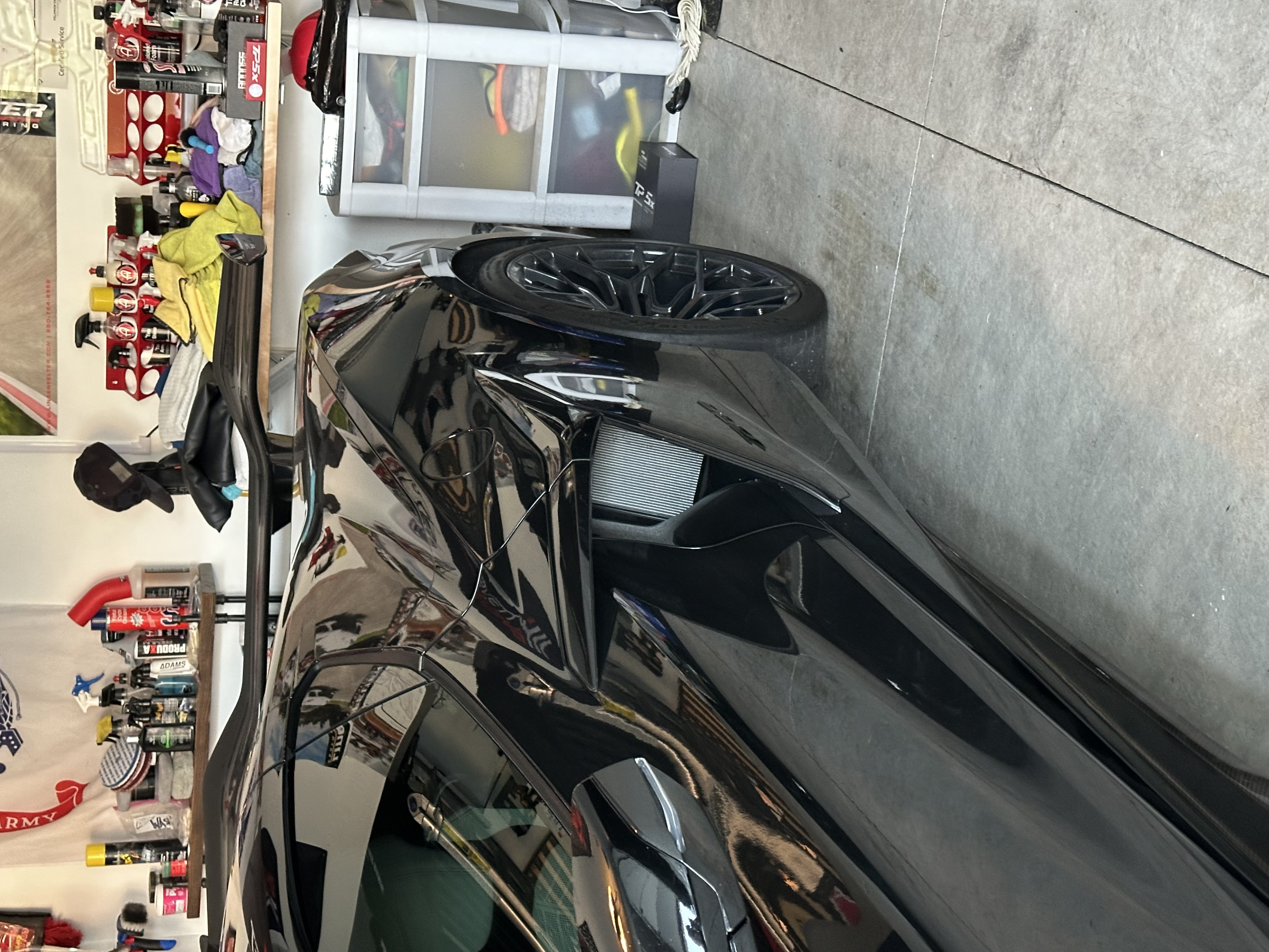Used 2024 Chevrolet Corvette Z06 w/ Z07 Performance Package RWD image 19