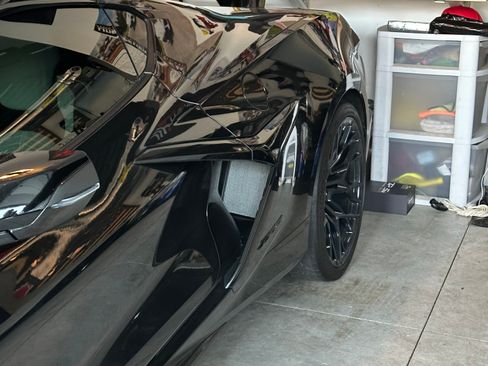 Used 2024 Chevrolet Corvette Z06 w/ Z07 Performance Package image 19