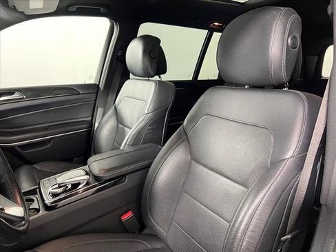 Used 2017 Mercedes-Benz GLS 550 4MATIC image 16