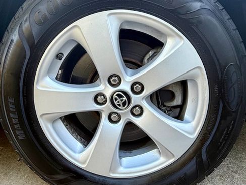 Used 2020 Toyota Sienna L image 22