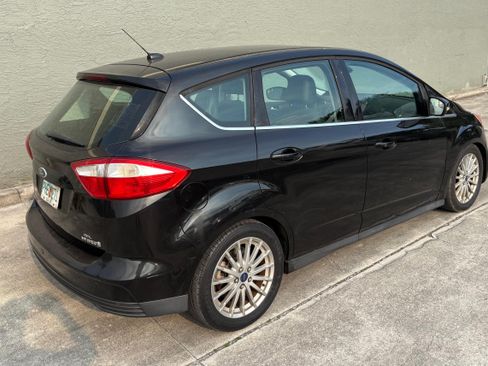 Used 2015 Ford C-MAX SEL w/ Equipment Group 302A FWD image 2