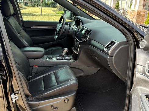 Used 2020 Jeep Grand Cherokee Limited w/ Luxury Group II image 13