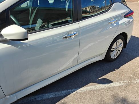 Used 2024 Nissan Leaf S image 8