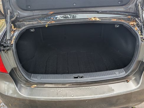 Used 2010 Kia Optima LX image 20