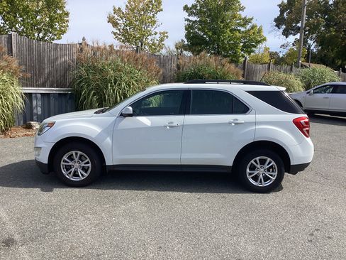 Used 2017 Chevrolet Equinox LT w/ Convenience Package image 1