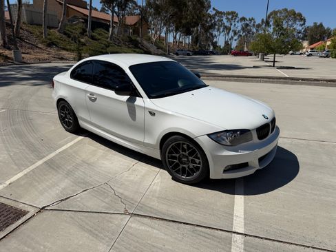 Used 2011 BMW 128i Coupe RWD image 2