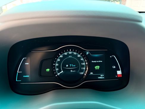 Used 2021 Hyundai Kona Limited image 10