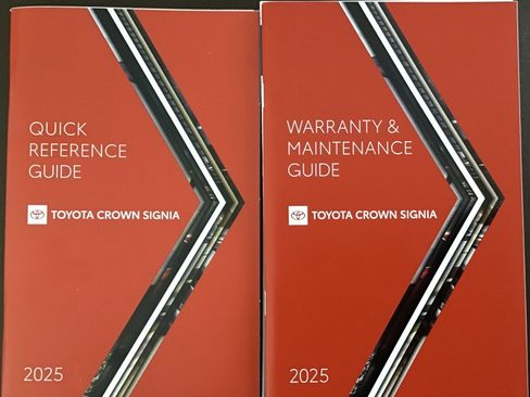 Used 2025 Toyota Crown Signia Limited Hybrid Sport Utility 4 w/ Advanced Technology Package image 13