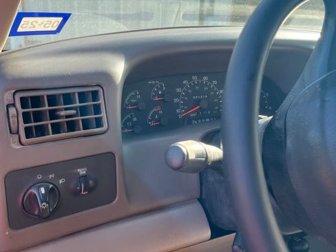 Used 2000 Ford F250 4x4 SuperCab Super Duty image 6