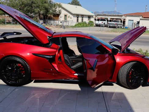Used 2024 Chevrolet Corvette Z06 RWD image 32