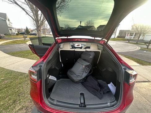 Used 2024 Tesla Model Y Long Range image 11