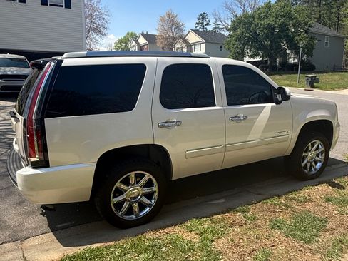 Used 2013 GMC Yukon Denali image 5