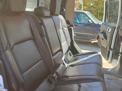 Used 2021 Jeep Gladiator Rubicon image 8