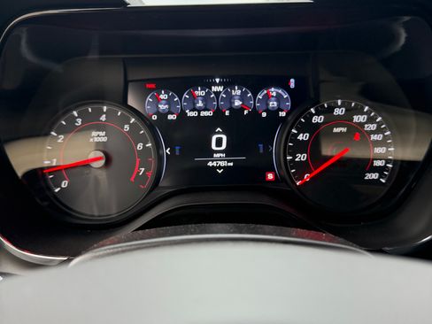 Used 2021 Chevrolet Camaro SS RWD image 18