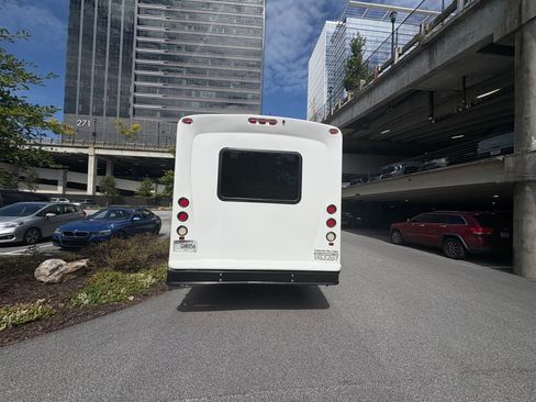 Used 2019 Ford E-450 and Econoline 450 Super Duty w/ Shuttle Bus Prep Package image 4