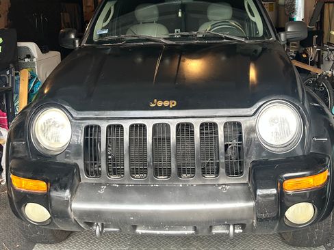 Used 2003 Jeep Liberty Renegade image 2
