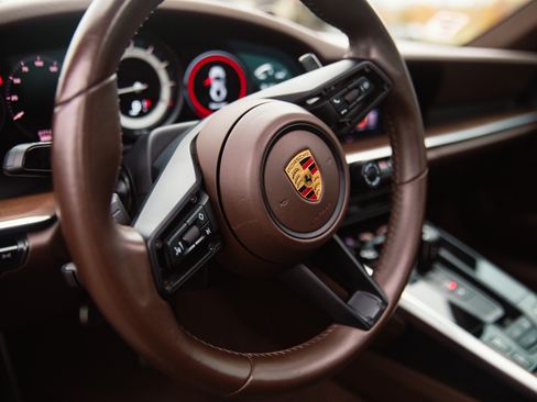 Used 2021 Porsche 911 Carrera 4S image 17