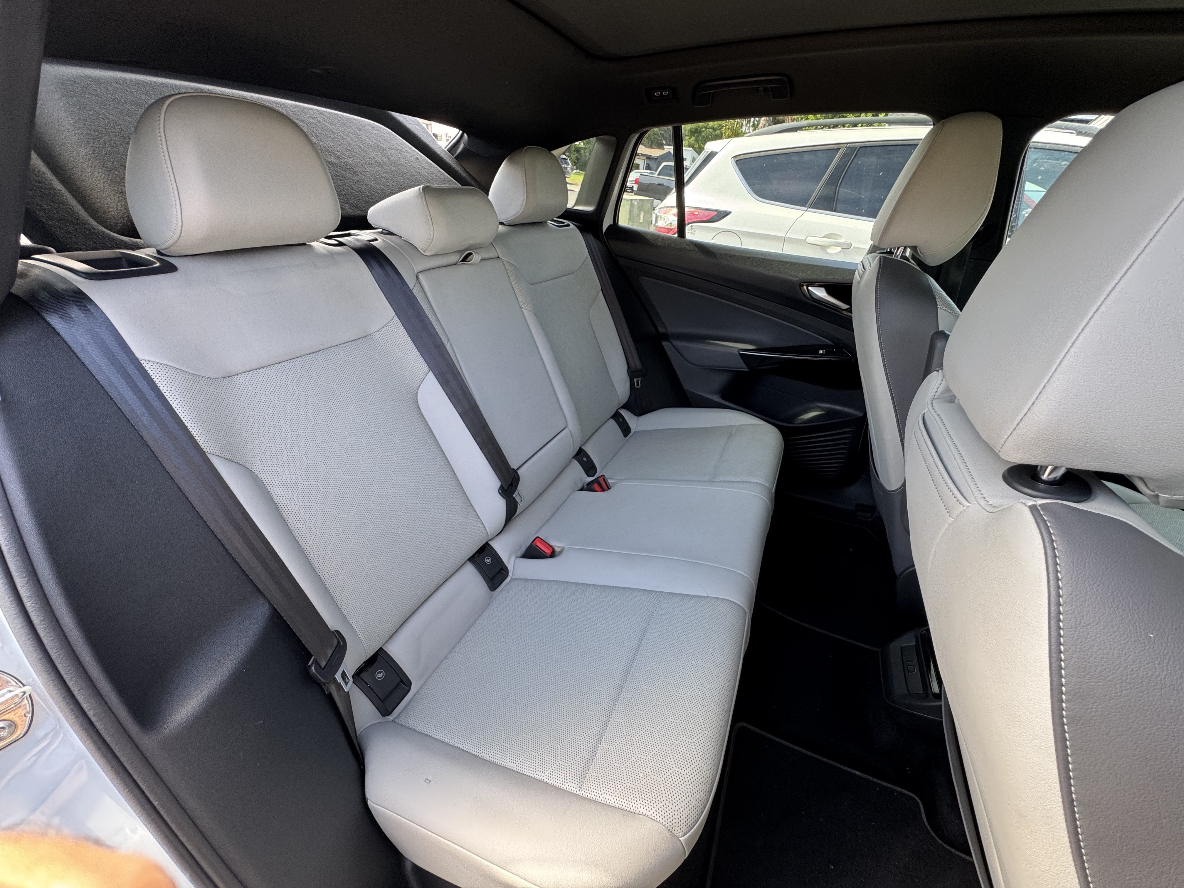 Used 2021 Volkswagen ID.4 Pro S RWD image 15