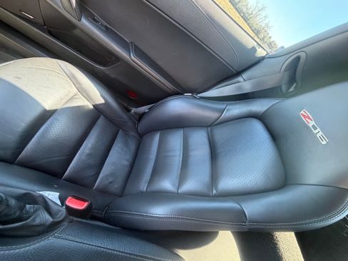 Used 2010 Chevrolet Corvette Z06 w/ Preferred Equipment Group RWD image 11