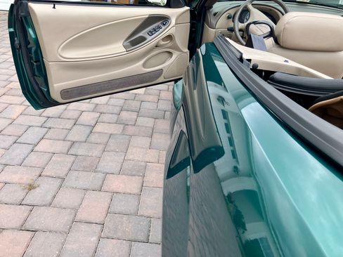 Used 2001 Ford Mustang GT RWD image 31