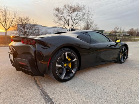 Used 2023 Ferrari SF90 Stradale image 5