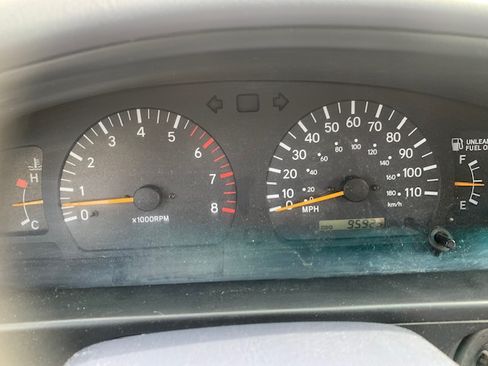 Used 1998 Toyota Tacoma 4x4 Xtracab V6 image 9