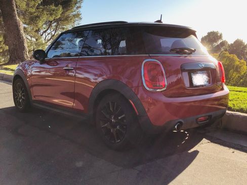 Used 2016 MINI Cooper 2-Door Hardtop image 6