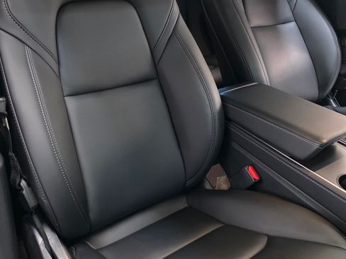 Used 2022 Tesla Model Y Performance image 23