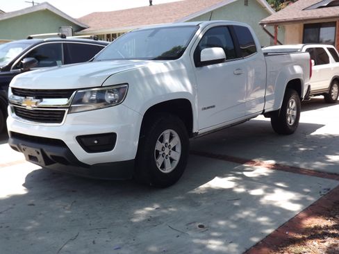 Used 2017 Chevrolet Colorado W/T w/ WT Convenience Package RWD image 4