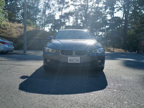 Used 2014 BMW 328i xDrive Wagon AWD/4WD image 15