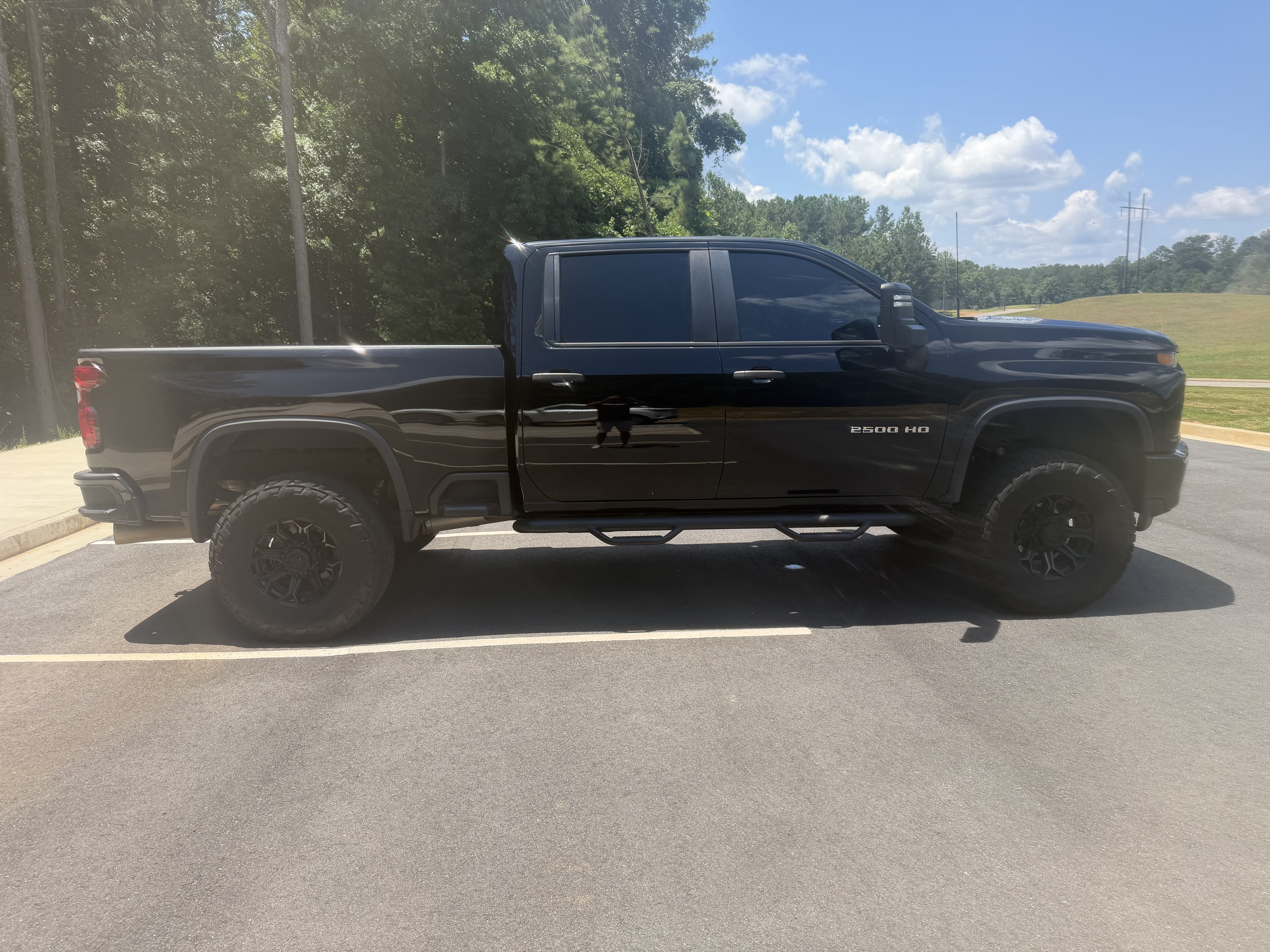 Used 2022 Chevrolet Silverado 2500 Custom w/ Custom Value Package AWD/4WD image 6