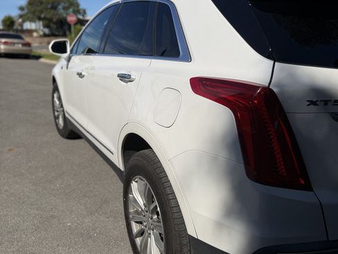 Used 2017 Cadillac XT5 Luxury image 8