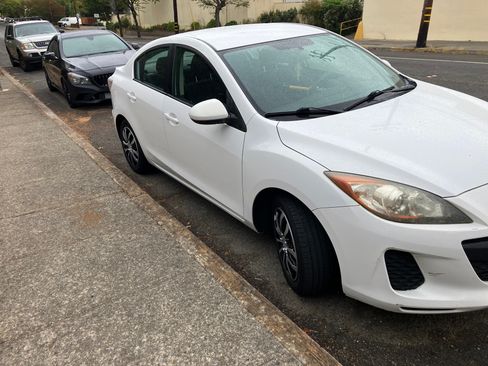 Used 2012 MAZDA MAZDA3 i Sport image 5