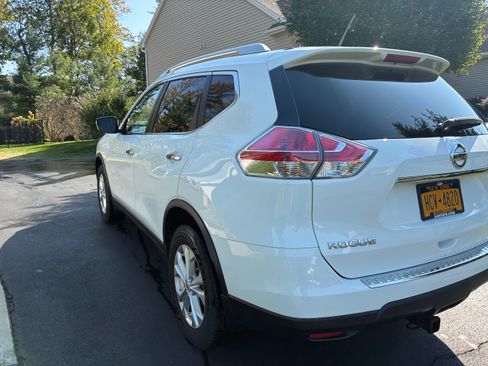 Used 2016 Nissan Rogue SV w/ SV Premium Package image 8