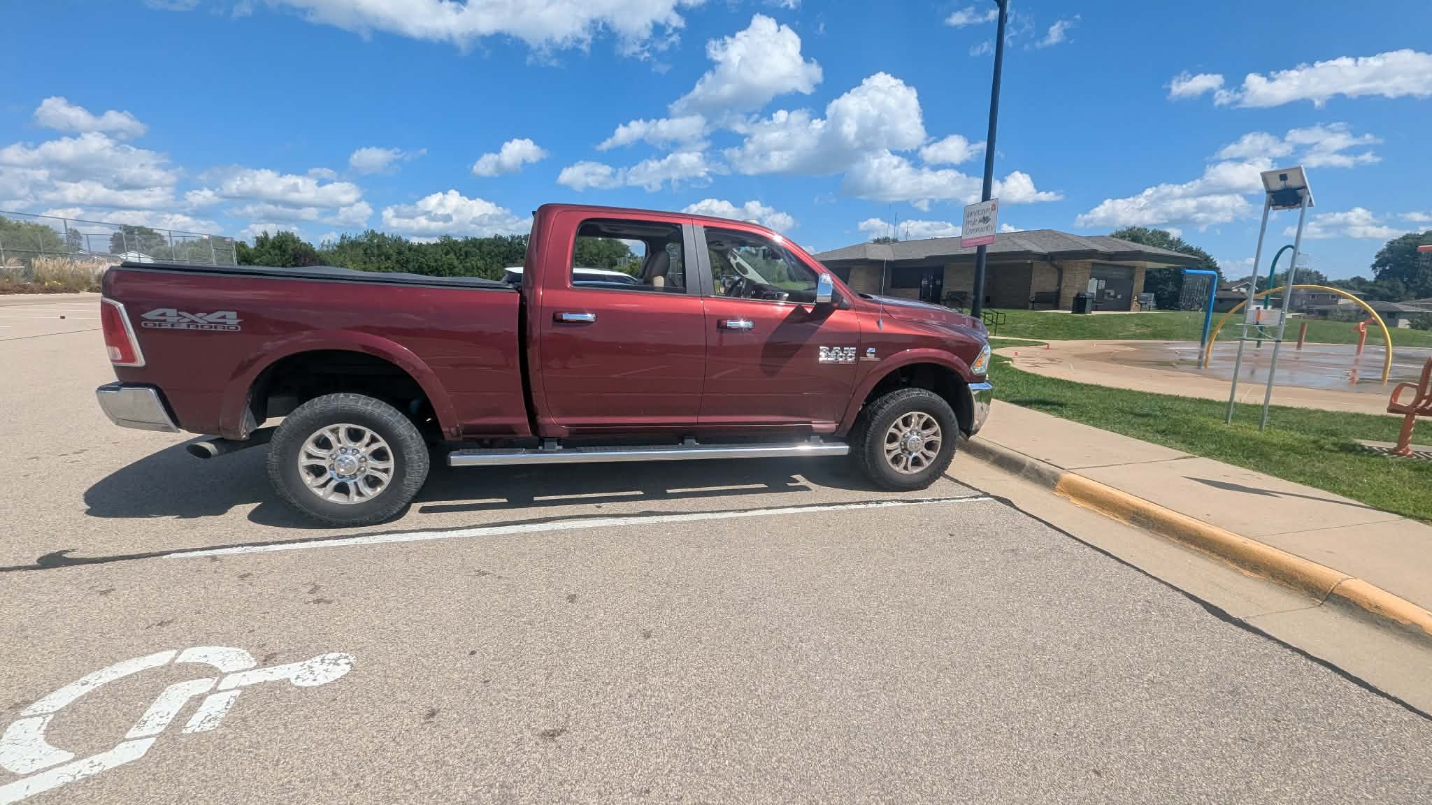 Used 2018 RAM 2500 Laramie w/ Off Road Package AWD/4WD image 4