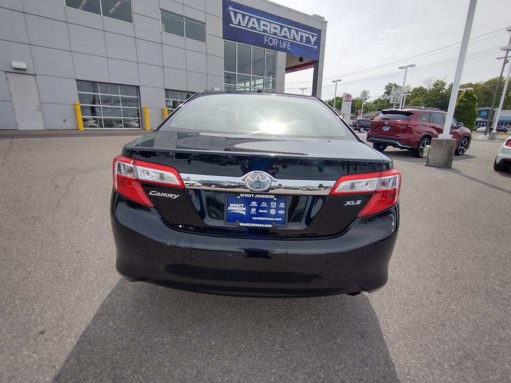 Used 2012 Toyota Camry XLE w/ Convenience Pkg FWD image 8